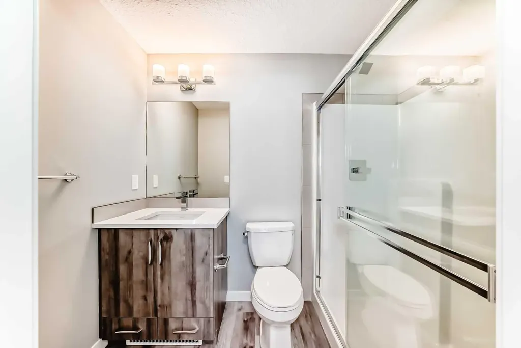 71 Shawnee Common SW Calgary AB T2Y 0R2