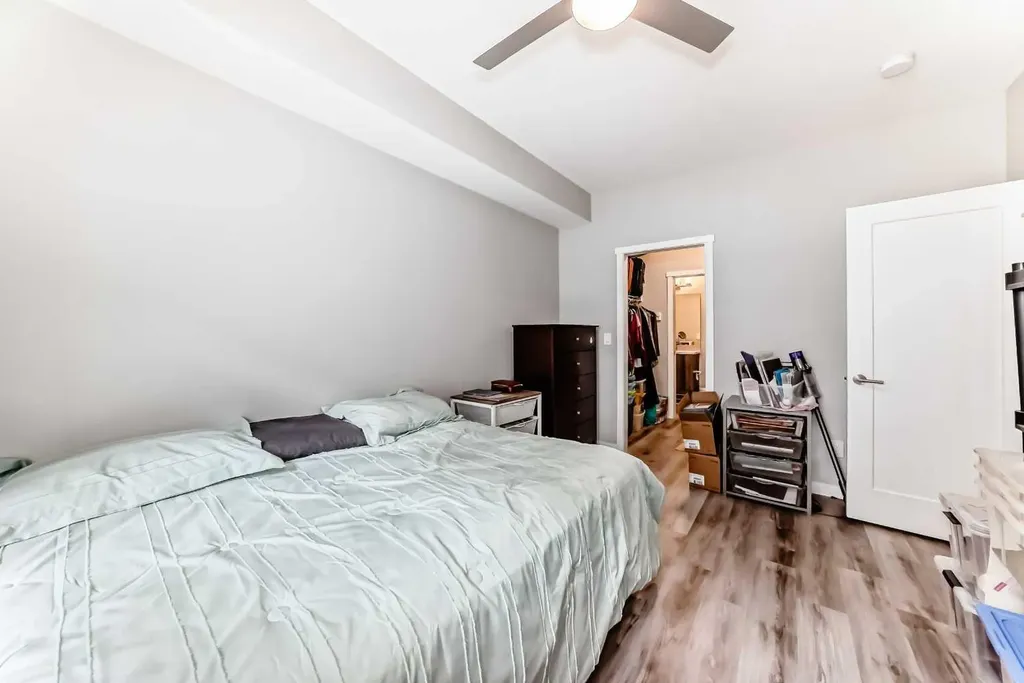 71 Shawnee Common SW Calgary AB T2Y 0R2