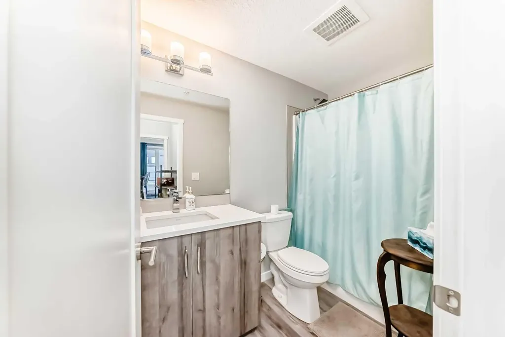71 Shawnee Common SW Calgary AB T2Y 0R2