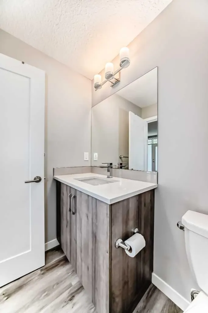 71 Shawnee Common SW Calgary AB T2Y 0R2