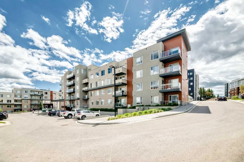 71 Shawnee Common SW Calgary AB T2Y 0R2