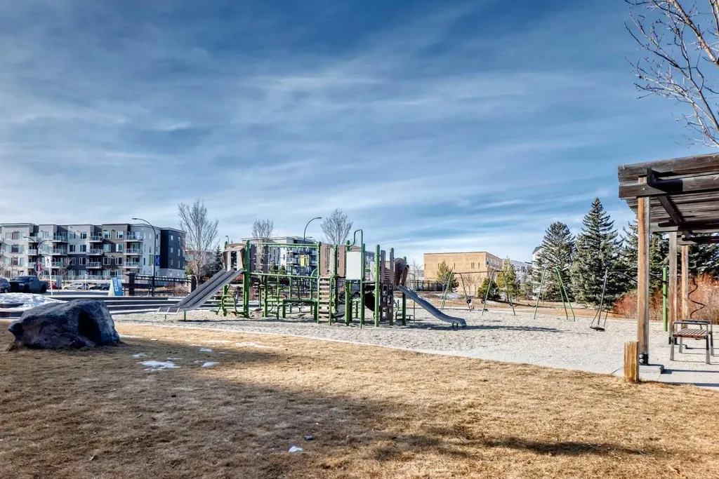 71 Shawnee Common SW Calgary AB T2Y 0R2