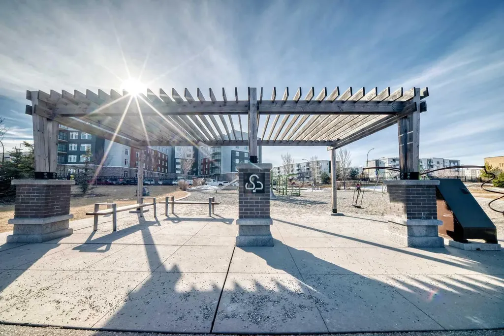 71 Shawnee Common SW Calgary AB T2Y 0R2