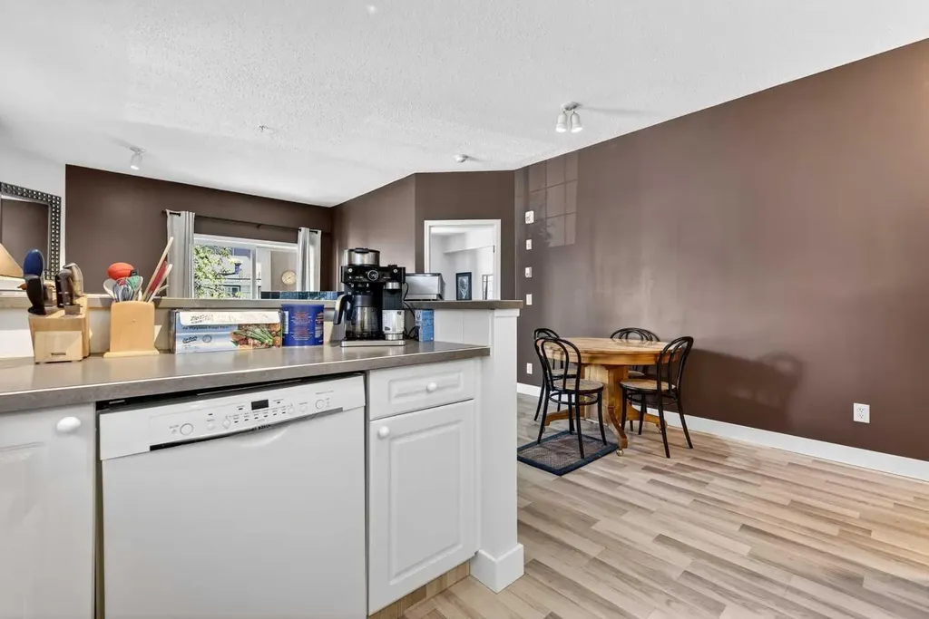 126 14 Avenue SW Calgary AB T2R0L9