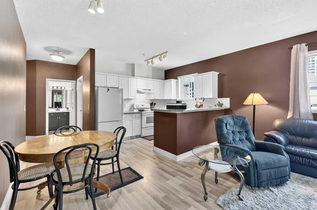 126 14 Avenue SW Calgary AB T2R0L9