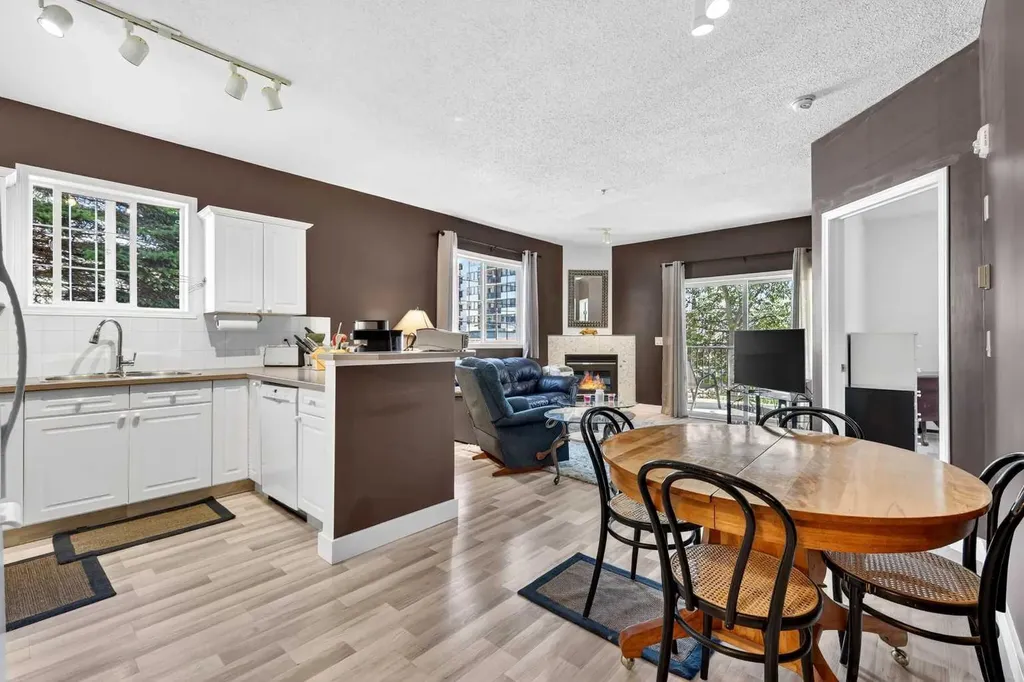 126 14 Avenue SW Calgary AB T2R0L9