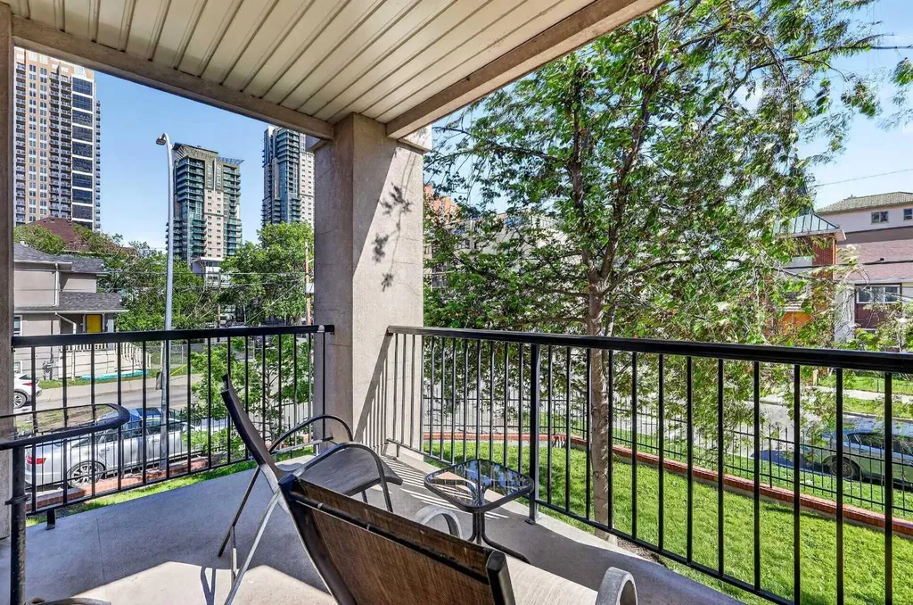 126 14 Avenue SW Calgary AB T2R0L9