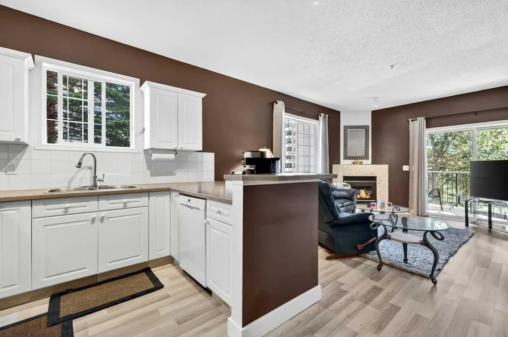 126 14 Avenue SW Calgary AB T2R0L9