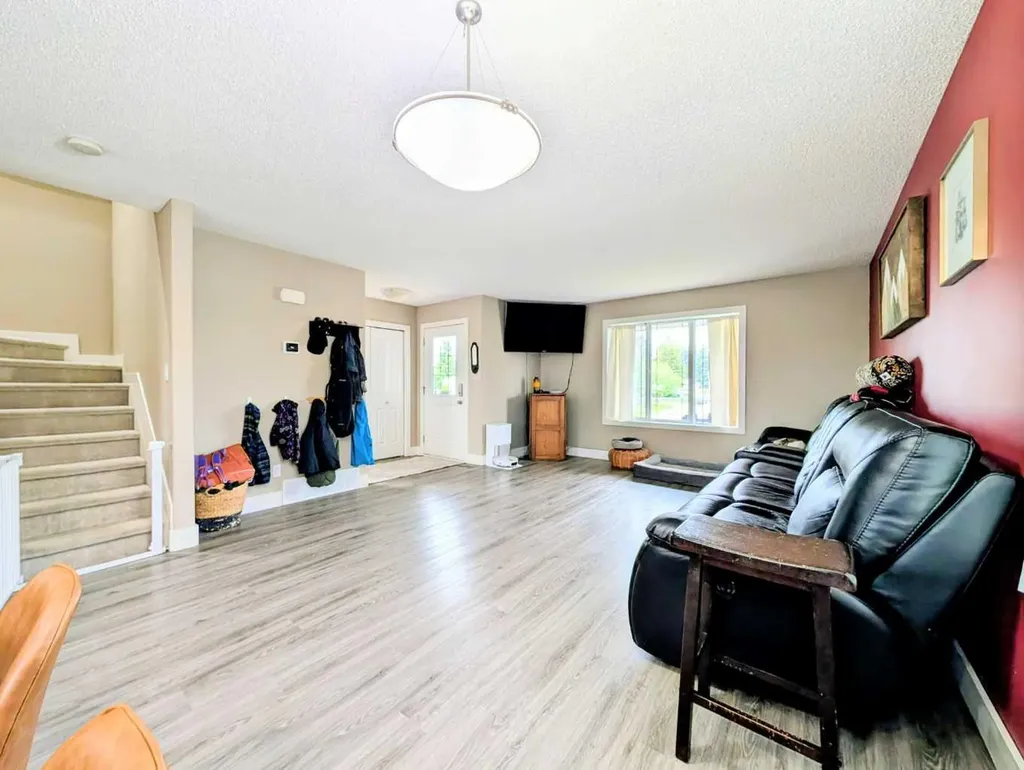1100 10 Avenue SE Slave Lake AB T0G2A3
