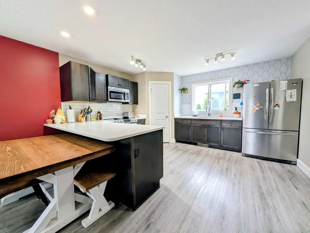 1100 10 Avenue SE Slave Lake AB T0G2A3