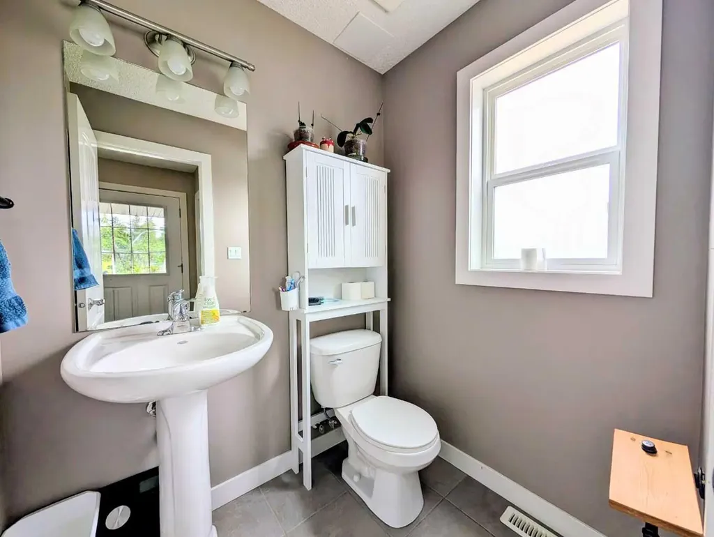 1100 10 Avenue SE Slave Lake AB T0G2A3