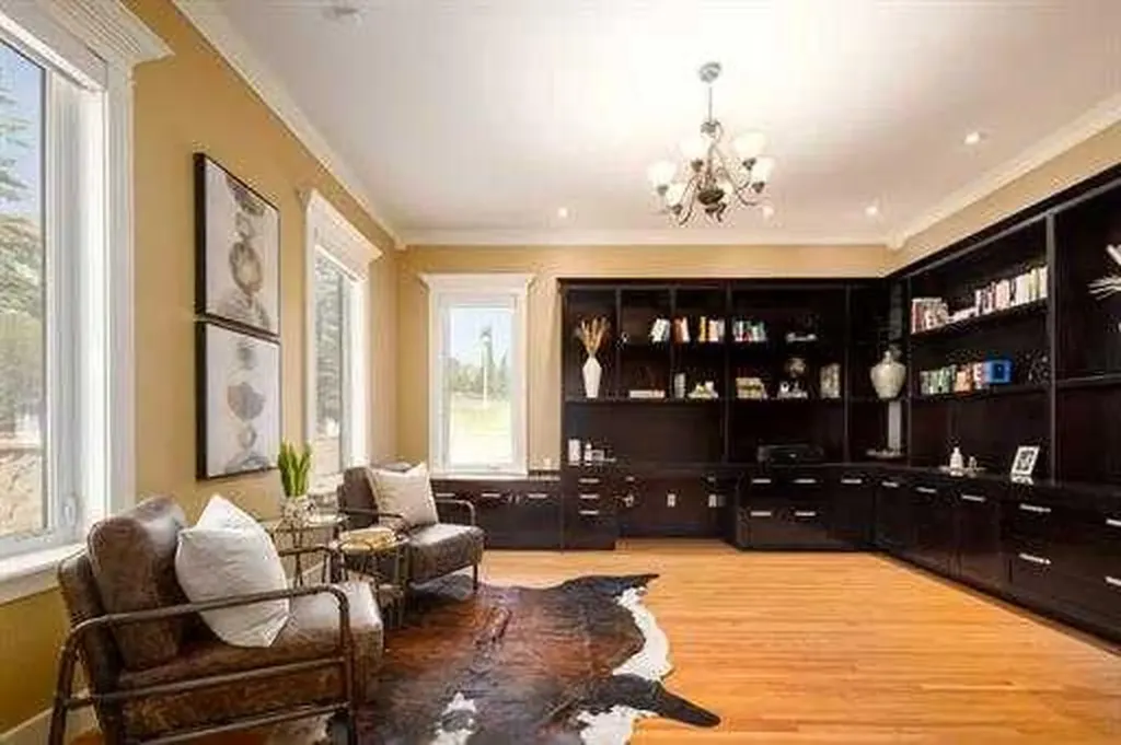 57 Slopes Point SW Calgary AB T3H3Y8