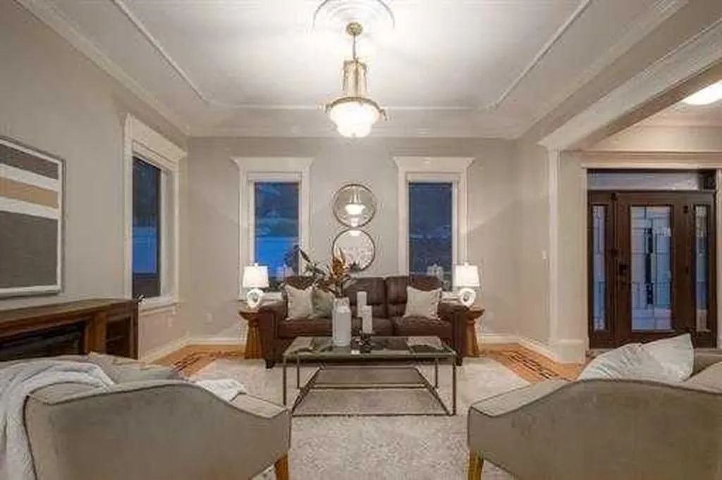57 Slopes Point SW Calgary AB T3H3Y8