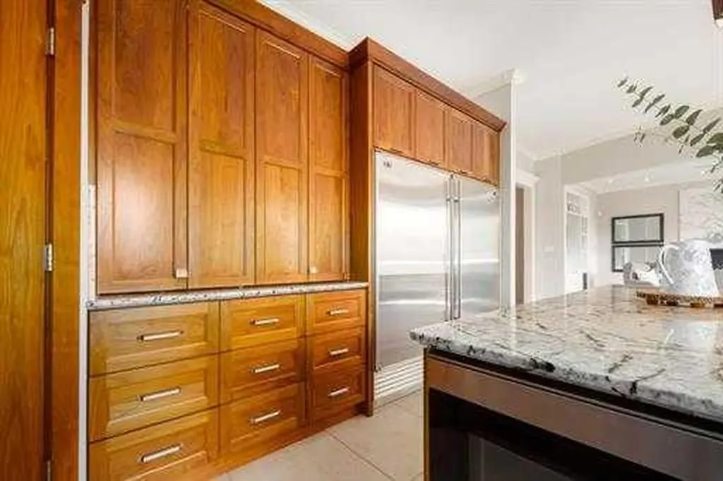 57 Slopes Point SW Calgary AB T3H3Y8