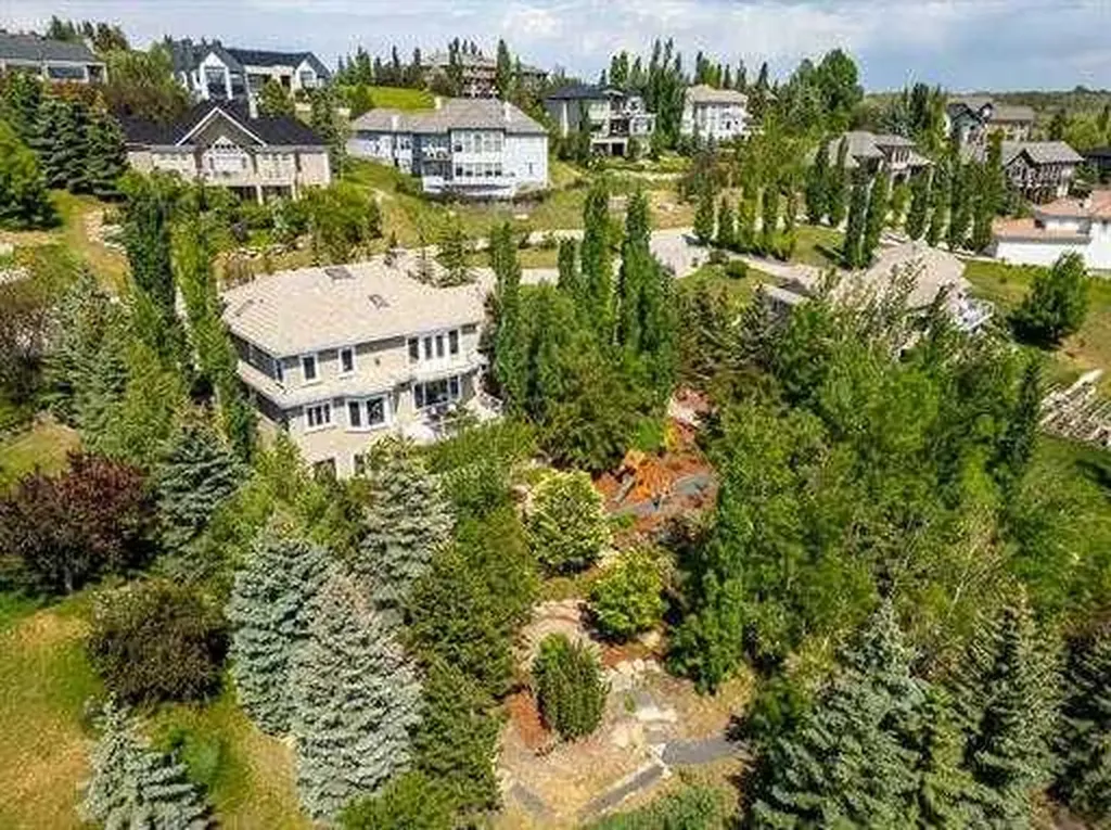 57 Slopes Point SW Calgary AB T3H3Y8