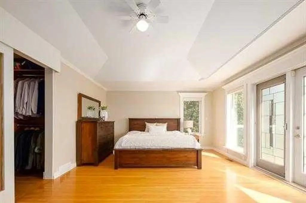 57 Slopes Point SW Calgary AB T3H3Y8