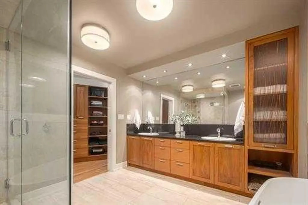 57 Slopes Point SW Calgary AB T3H3Y8
