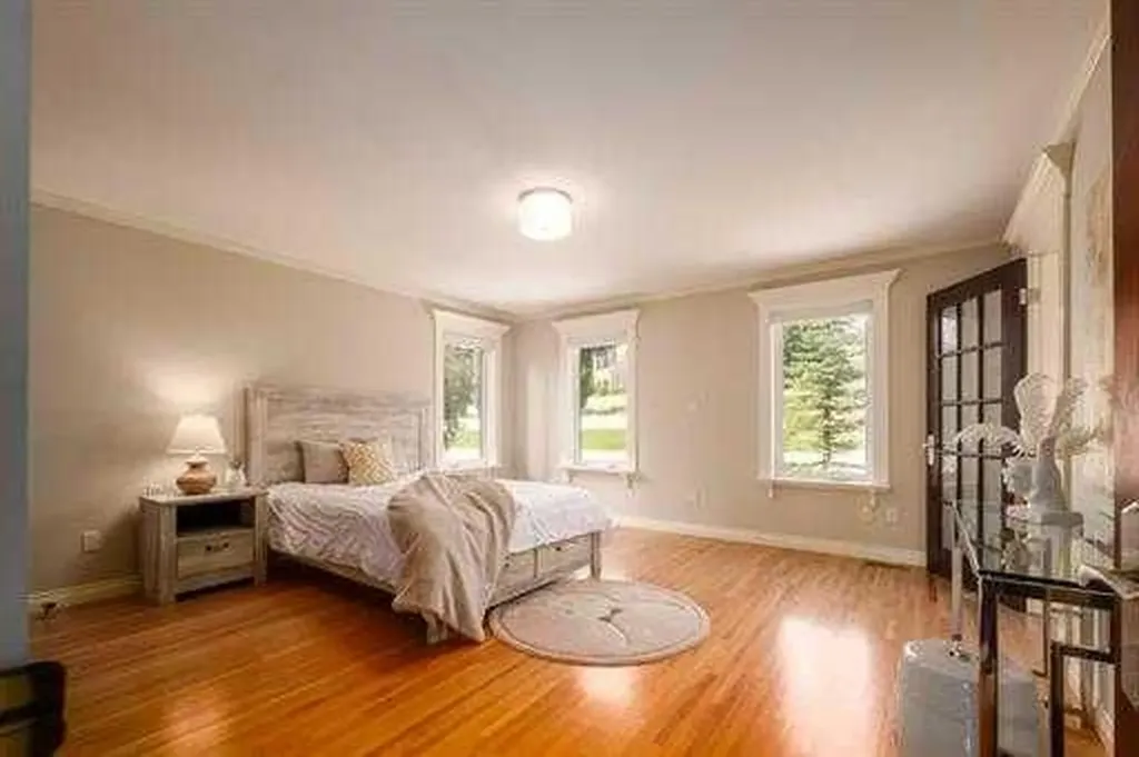 57 Slopes Point SW Calgary AB T3H3Y8