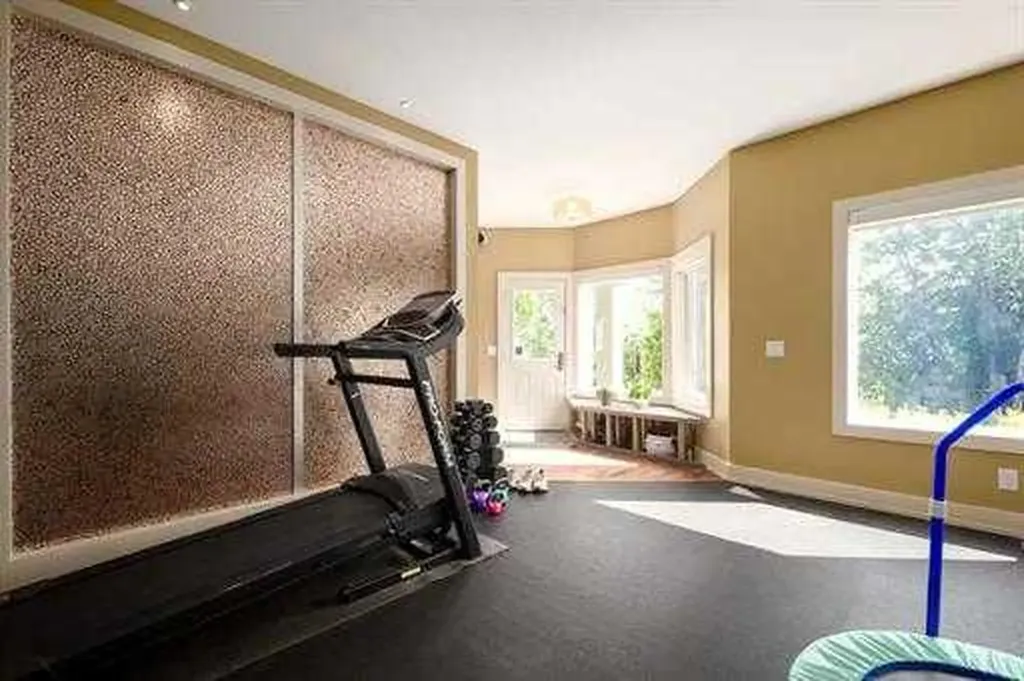 57 Slopes Point SW Calgary AB T3H3Y8