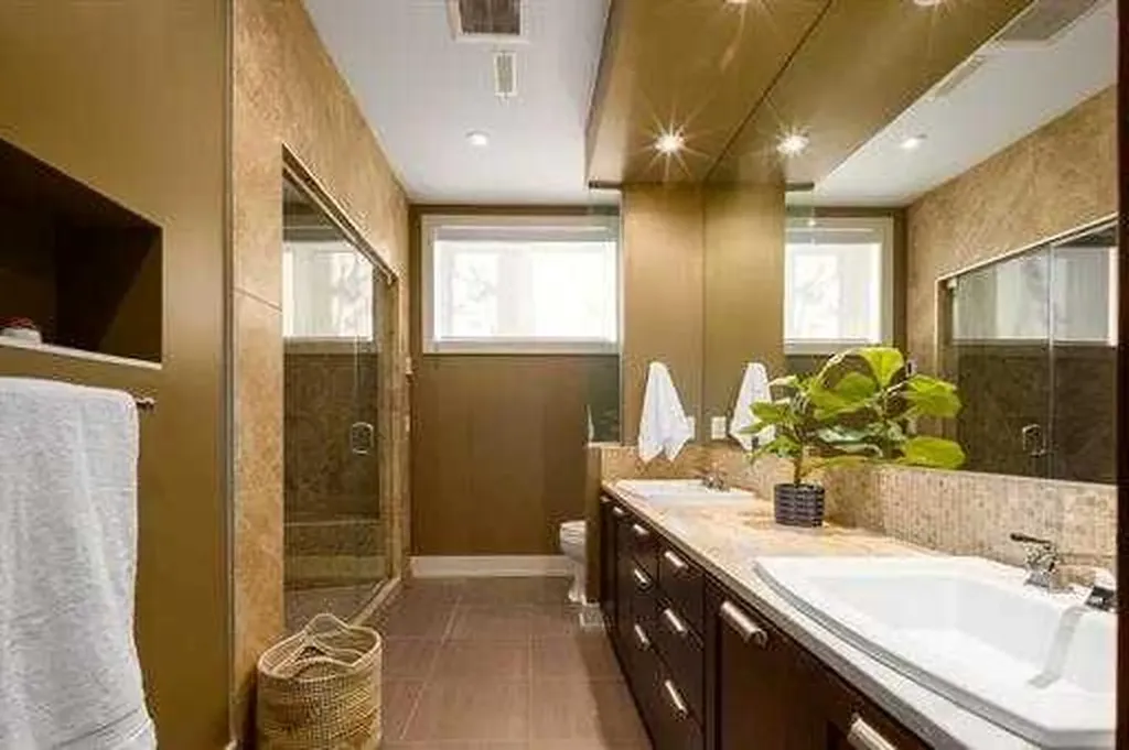 57 Slopes Point SW Calgary AB T3H3Y8