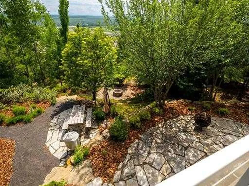 57 Slopes Point SW Calgary AB T3H3Y8