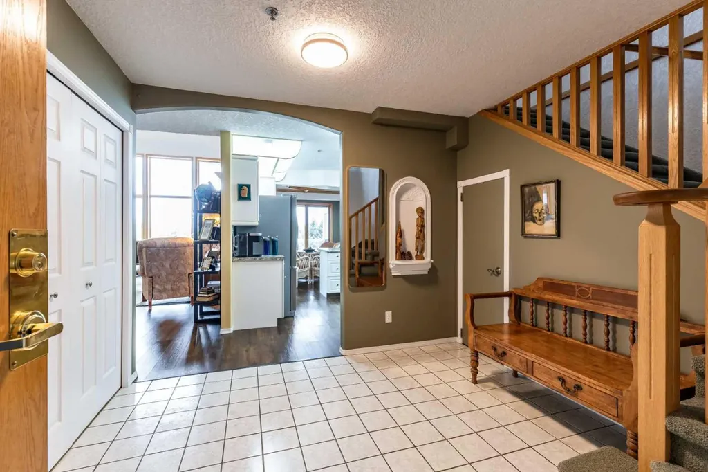 1535 Southview Drive SE Medicine Hat AB T1B 4H8