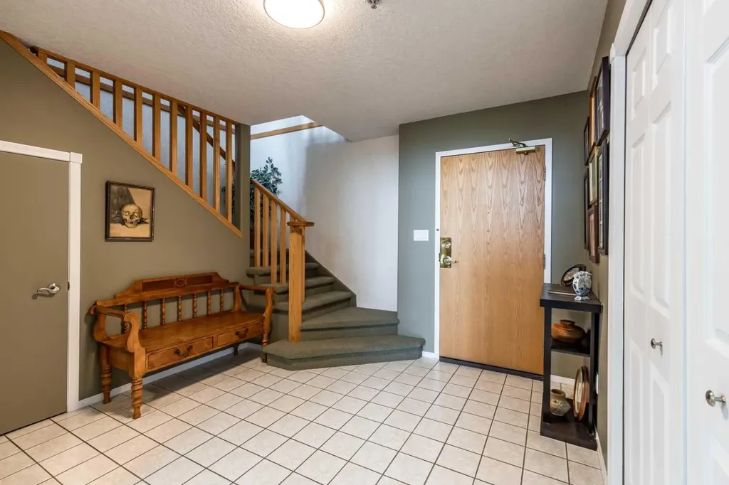 1535 Southview Drive SE Medicine Hat AB T1B 4H8