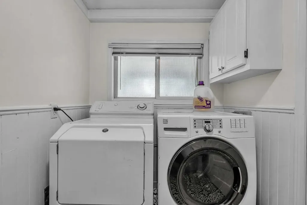 712 14 Street SE Calgary AB T2G 3J8