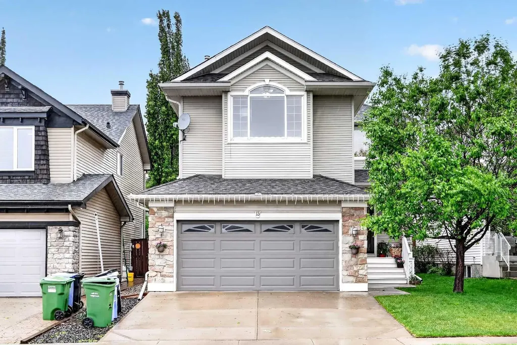 13 Cougar Ridge Circle SW Calgary AB T3H 4X6