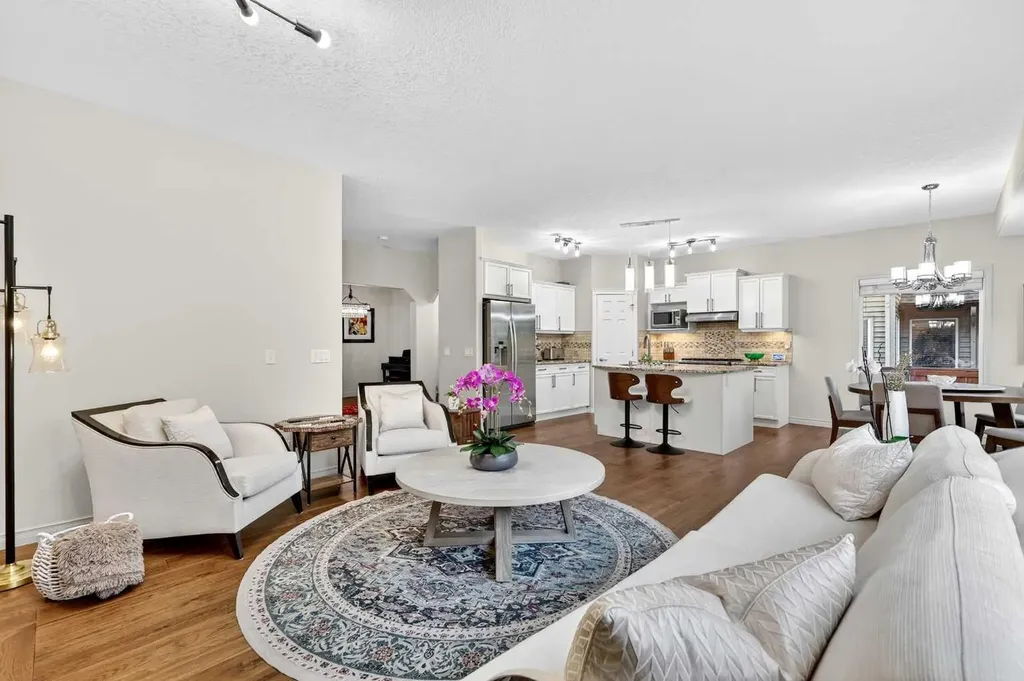13 Cougar Ridge Circle SW Calgary AB T3H 4X6