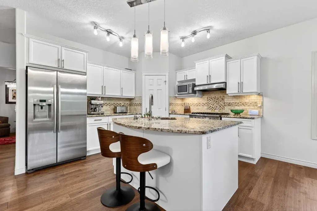 13 Cougar Ridge Circle SW Calgary AB T3H 4X6