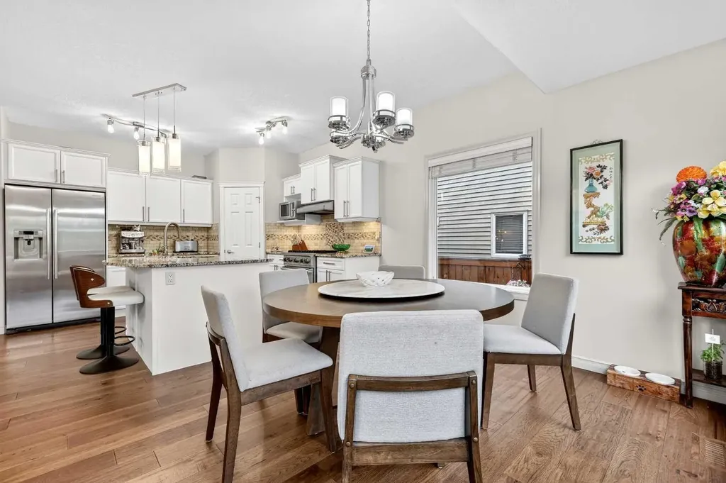 13 Cougar Ridge Circle SW Calgary AB T3H 4X6