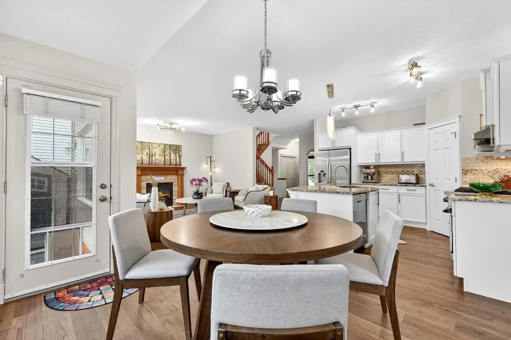 13 Cougar Ridge Circle SW Calgary AB T3H 4X6