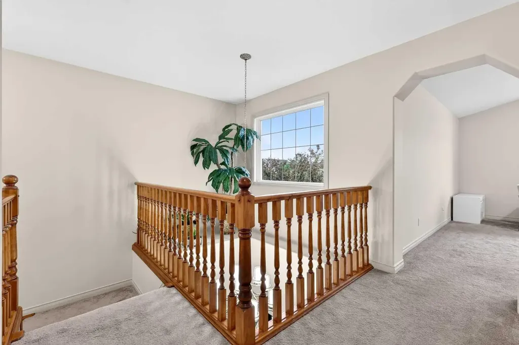 13 Cougar Ridge Circle SW Calgary AB T3H 4X6