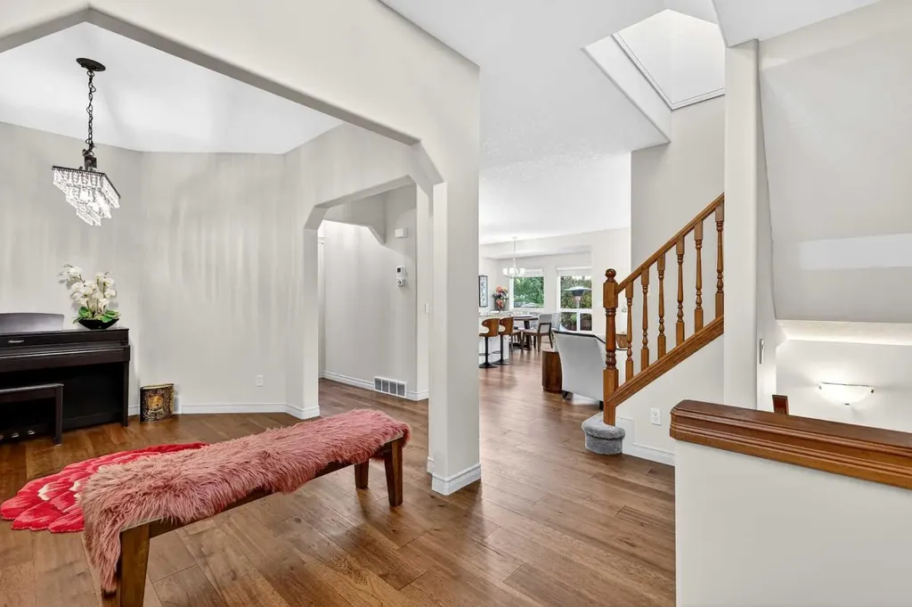 13 Cougar Ridge Circle SW Calgary AB T3H 4X6