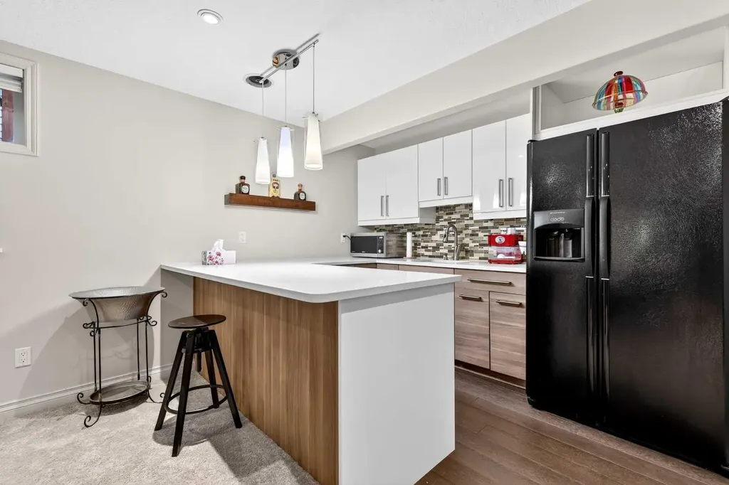 13 Cougar Ridge Circle SW Calgary AB T3H 4X6