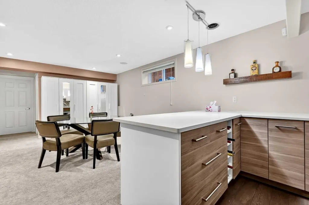 13 Cougar Ridge Circle SW Calgary AB T3H 4X6