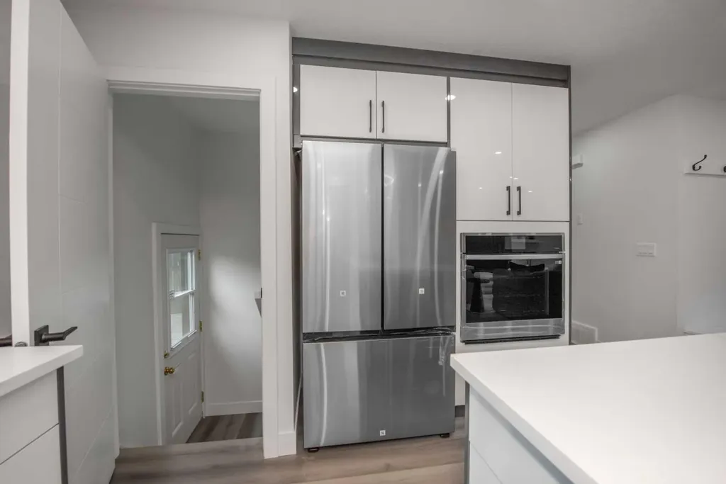 45 Westover Drive SW Calgary AB T3C 2S5