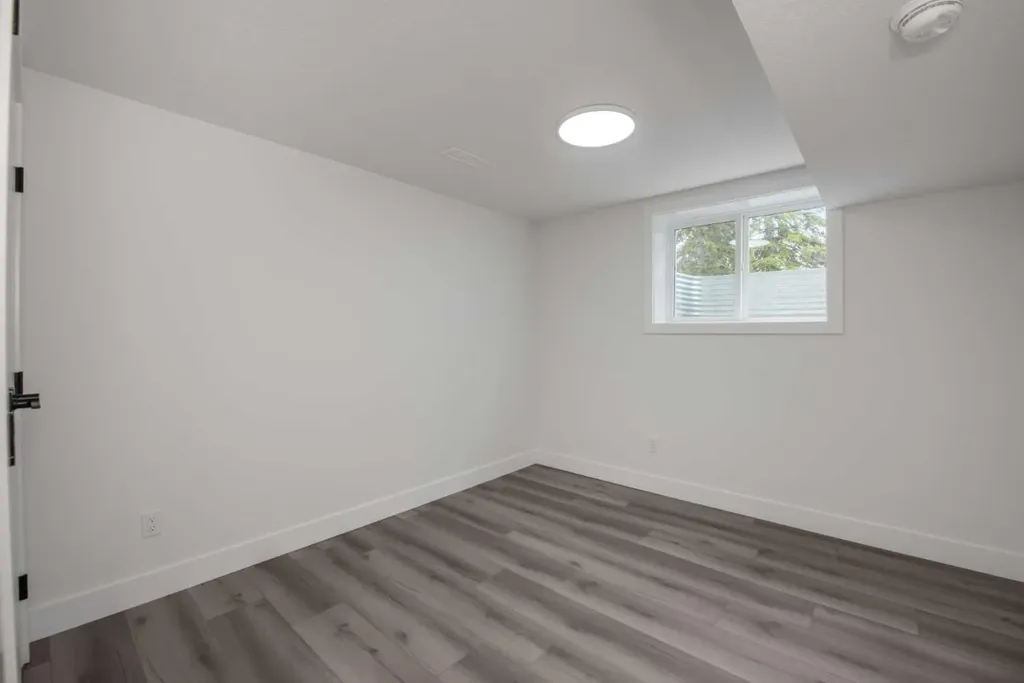 45 Westover Drive SW Calgary AB T3C 2S5
