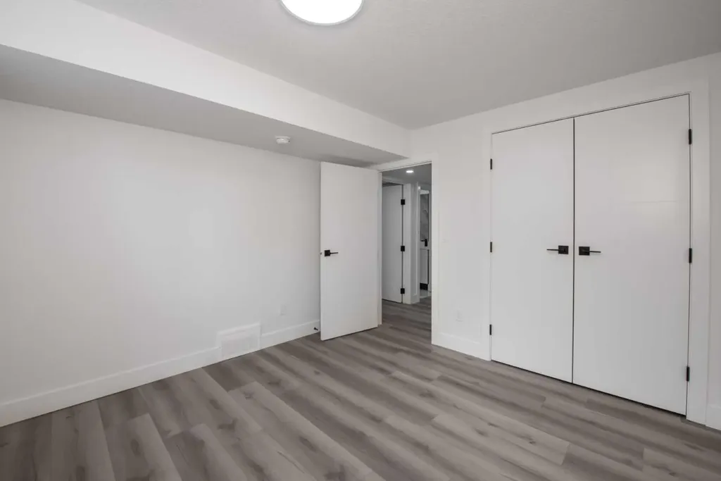 45 Westover Drive SW Calgary AB T3C 2S5
