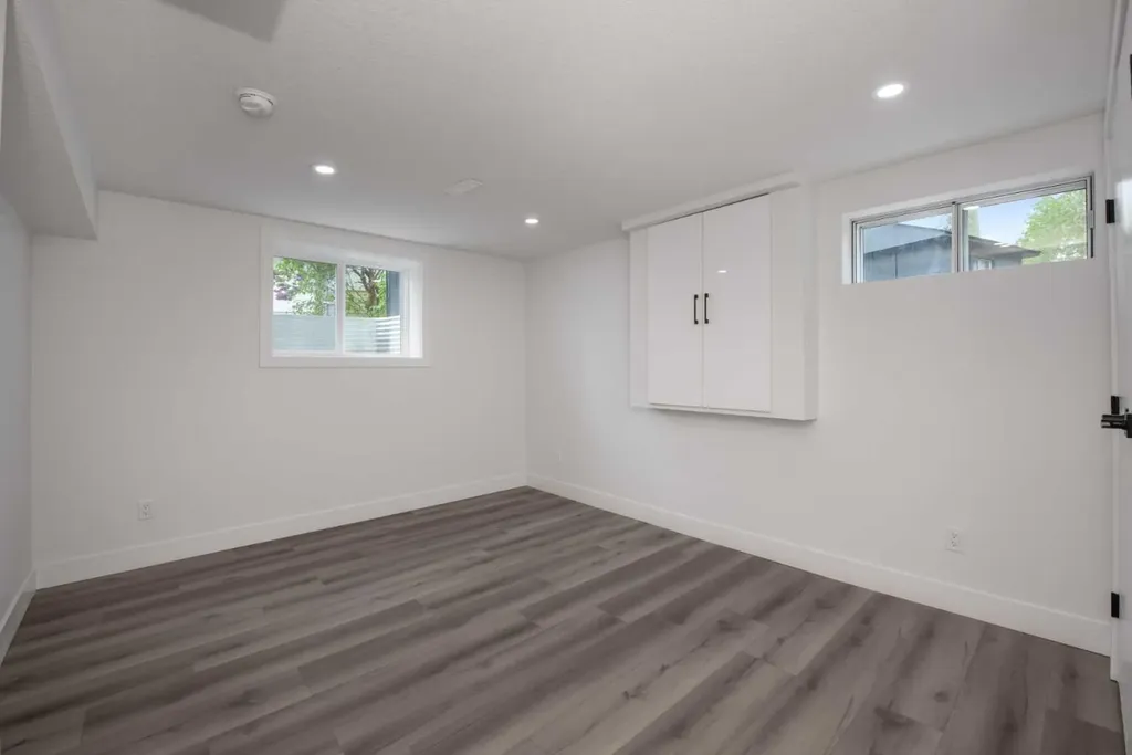 45 Westover Drive SW Calgary AB T3C 2S5
