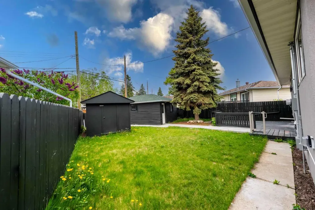 45 Westover Drive SW Calgary AB T3C 2S5