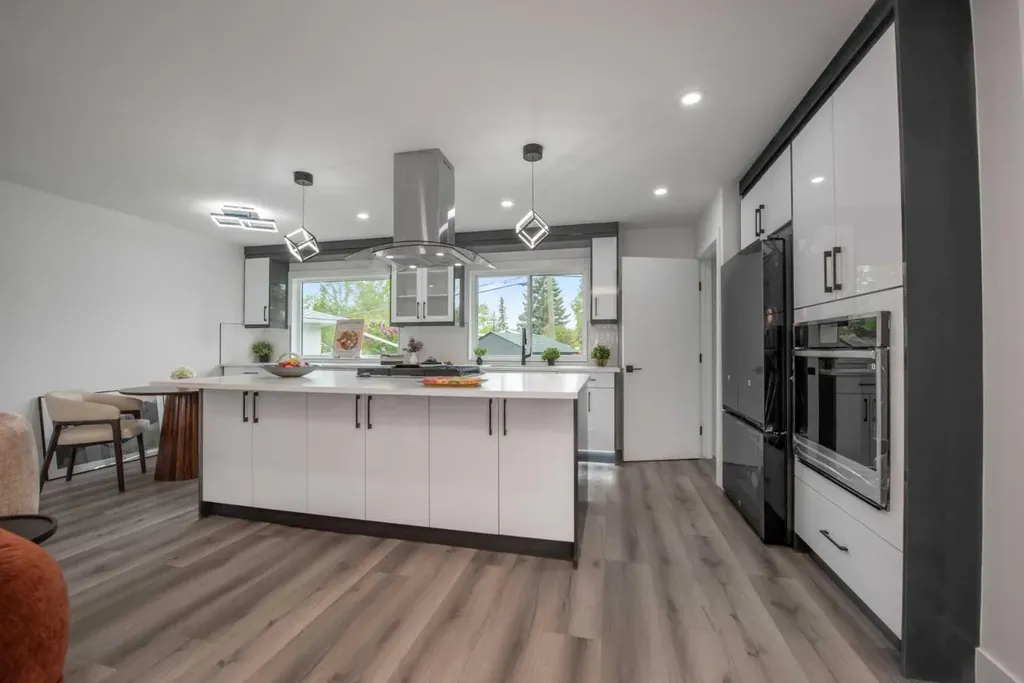 45 Westover Drive SW Calgary AB T3C 2S5