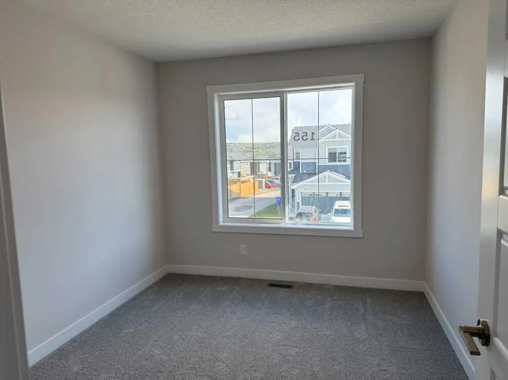 155 Sundown Crescent Cochrane AB T4C 1Y3