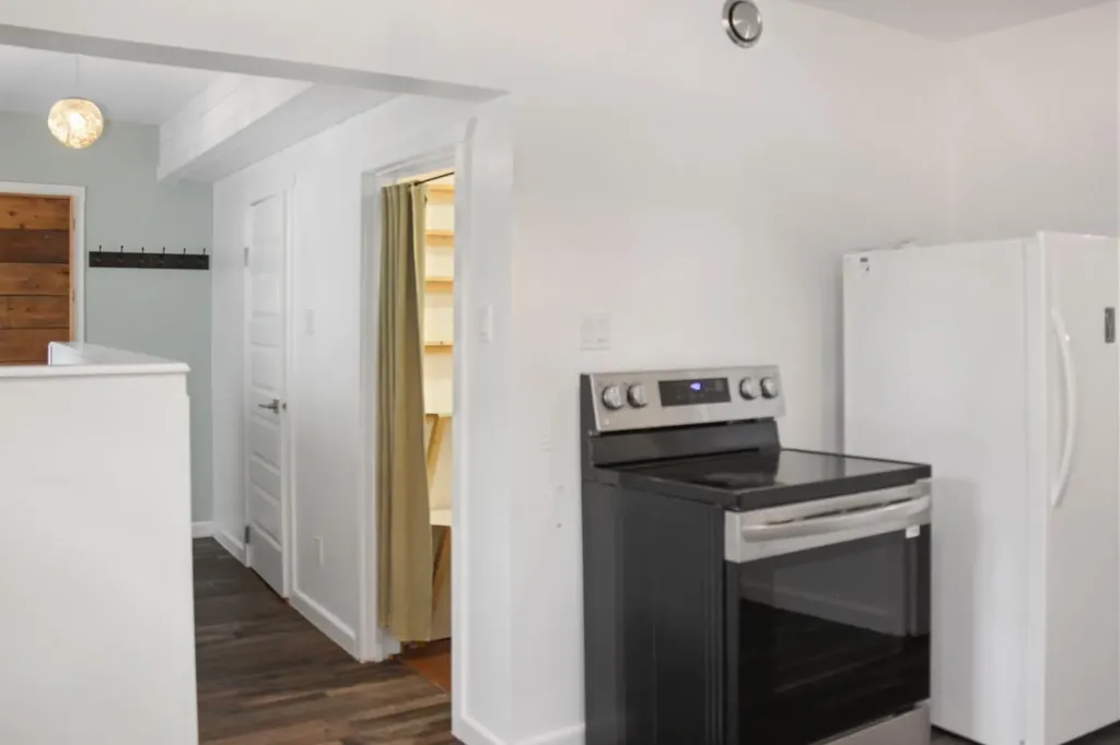 4819 50 Street Lougheed AB T0B 0B9