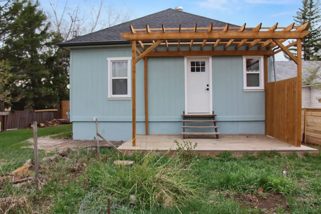 4819 50 Street Lougheed AB T0B 0B9