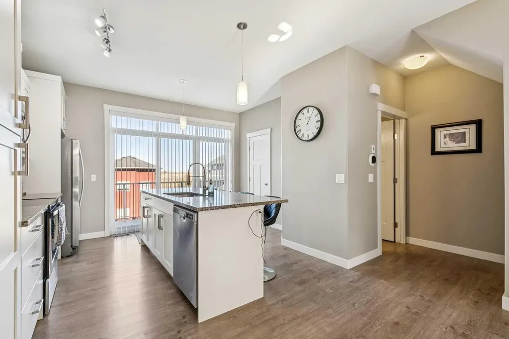605 Evanston Manor NW Calgary AB T3P 0R9