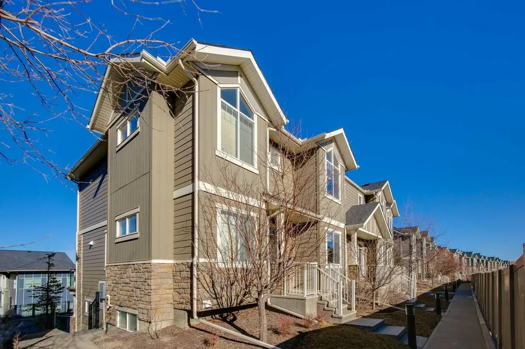 605 Evanston Manor NW Calgary AB T3P 0R9