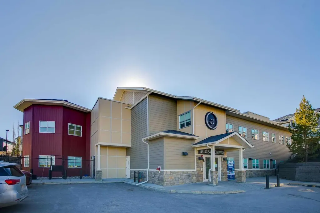 605 Evanston Manor NW Calgary AB T3P 0R9