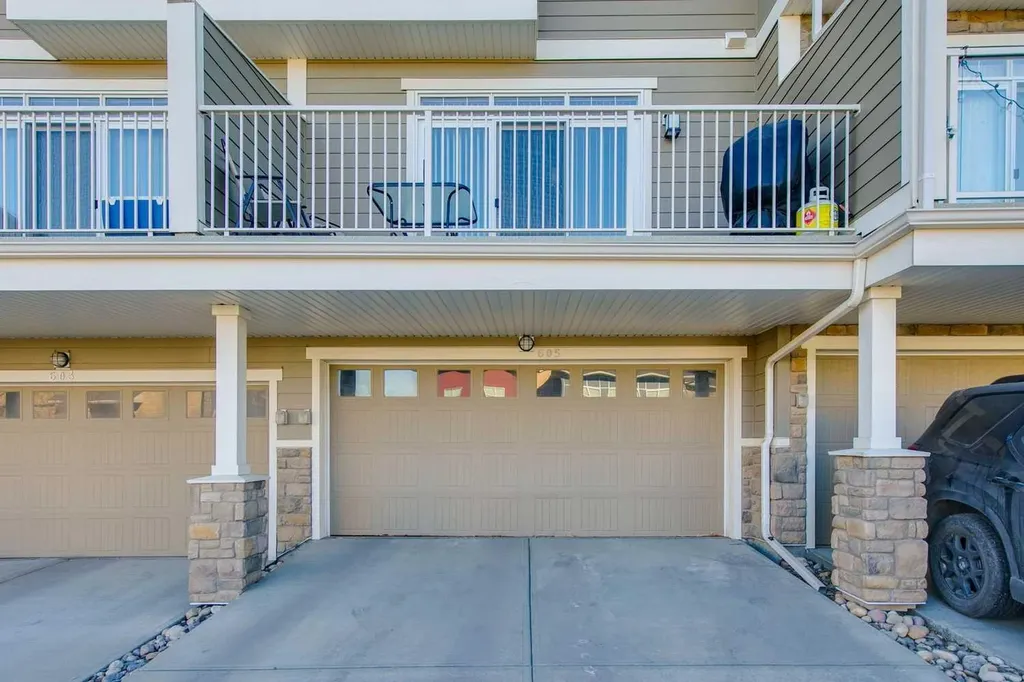 605 Evanston Manor NW Calgary AB T3P 0R9